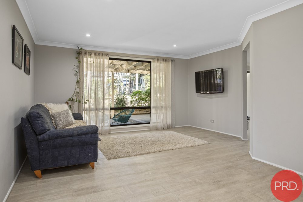 2 Woodlands Drive THORNTON 13