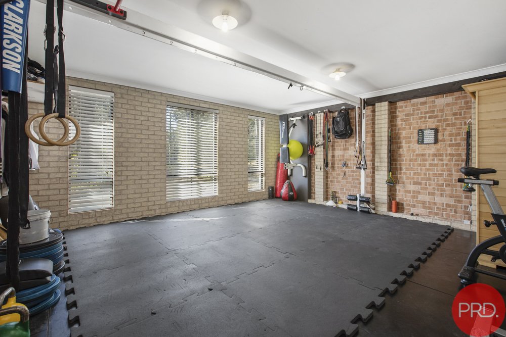 2 Woodlands Drive THORNTON 21