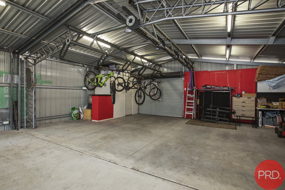 2 Woodlands Drive THORNTON 25