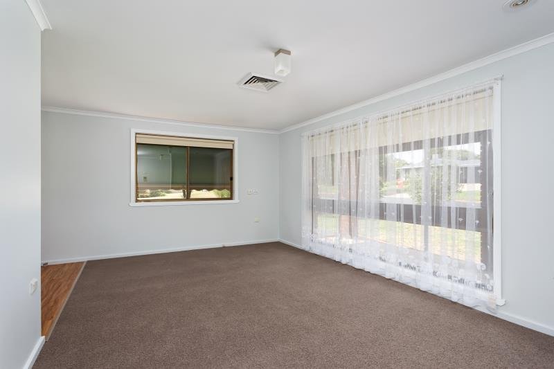 2 Wren Street MOUNT AUSTIN 2