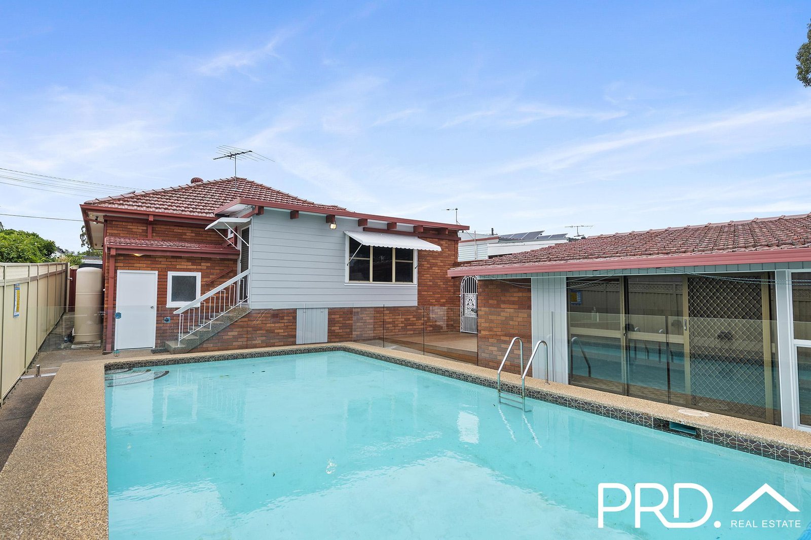 2 Wyalong Street PANANIA 8