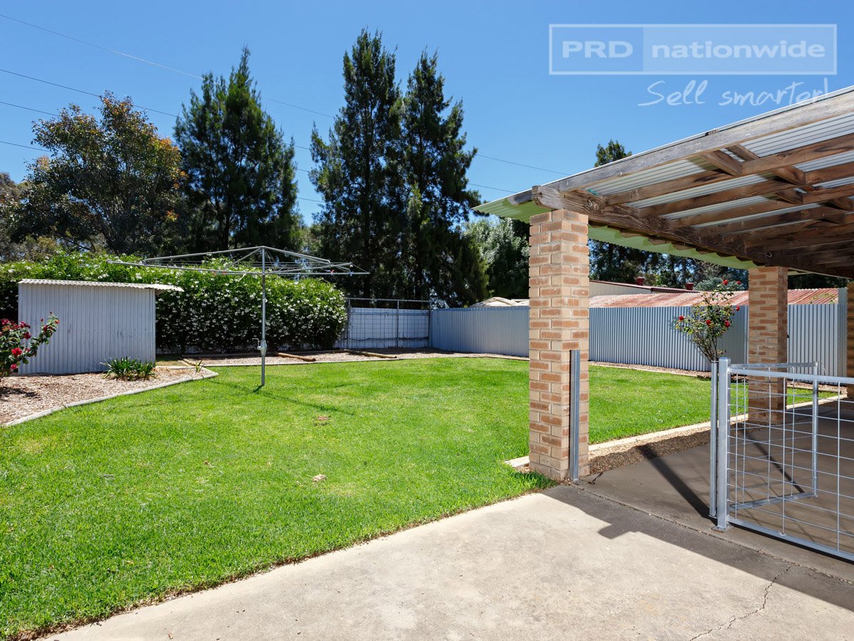 20 Adjin Street MOUNT AUSTIN 4