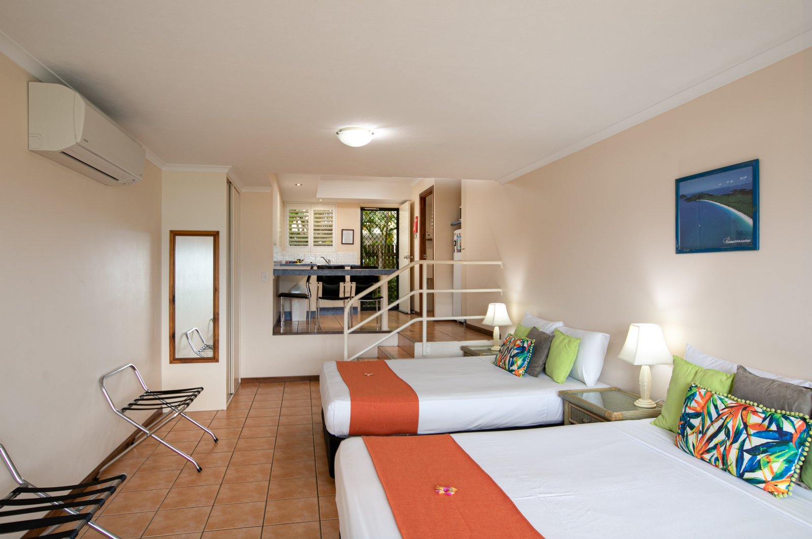 20 Airlie Crescent AIRLIE BEACH 10