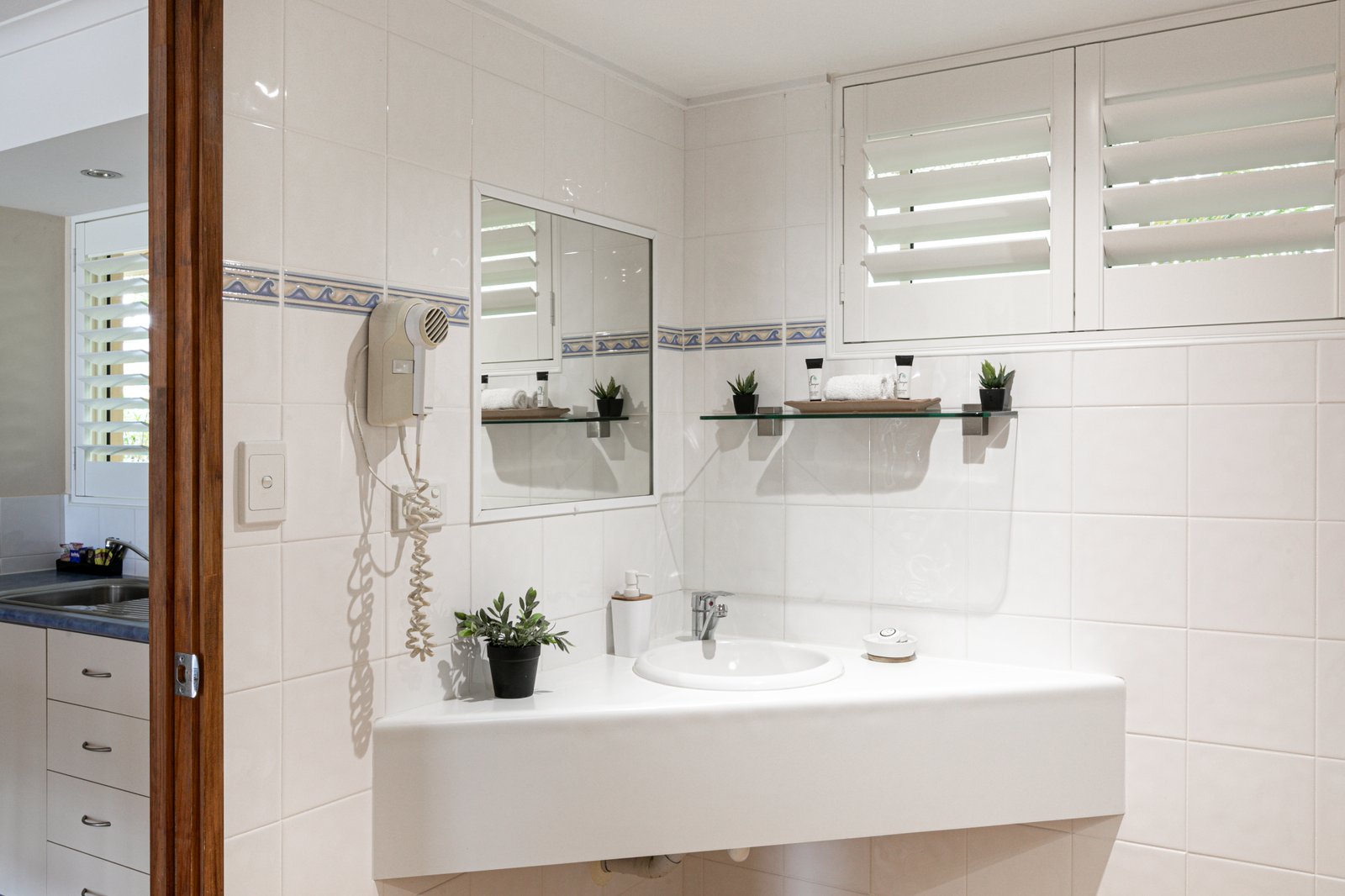 20 Airlie Crescent AIRLIE BEACH 11