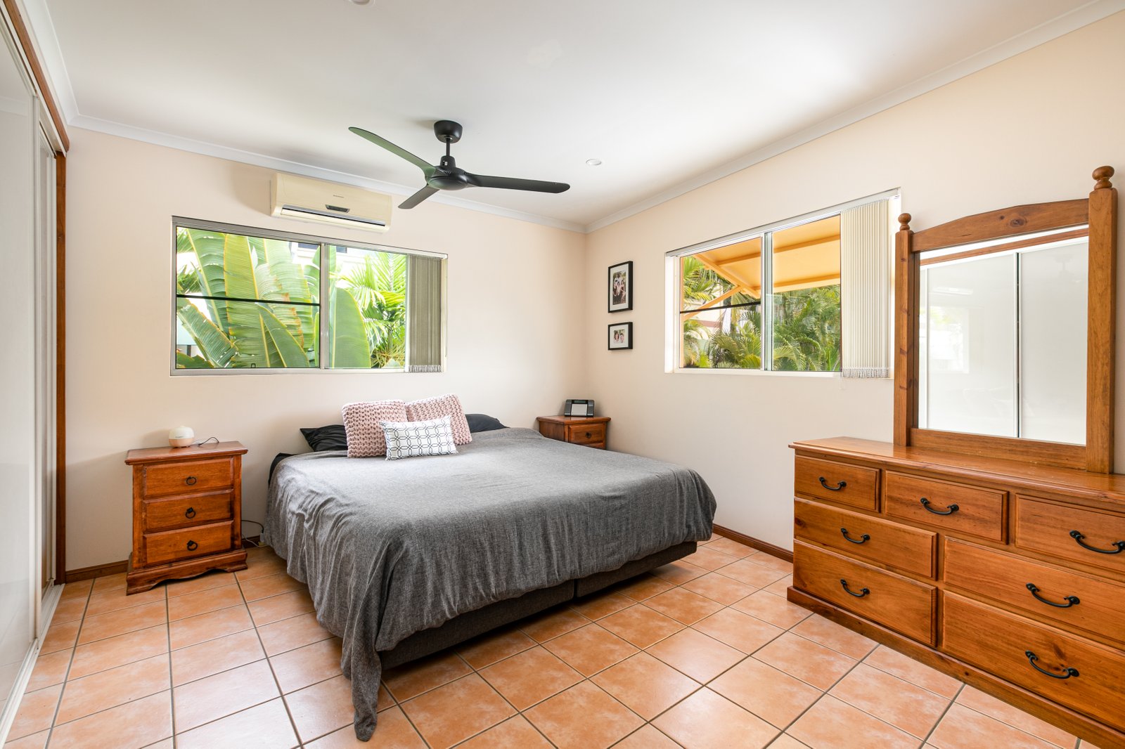 20 Airlie Crescent AIRLIE BEACH 18