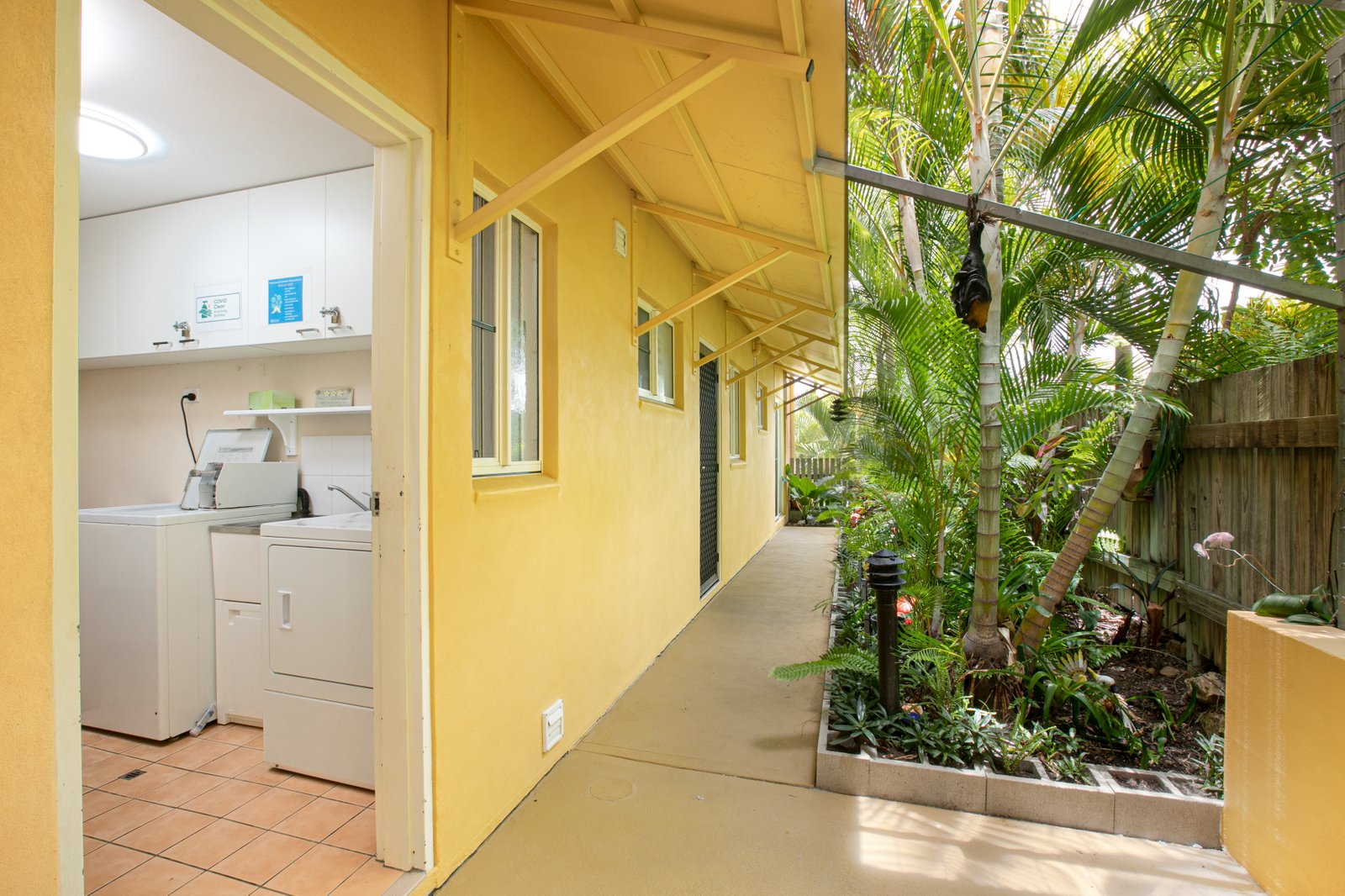 20 Airlie Crescent AIRLIE BEACH 25