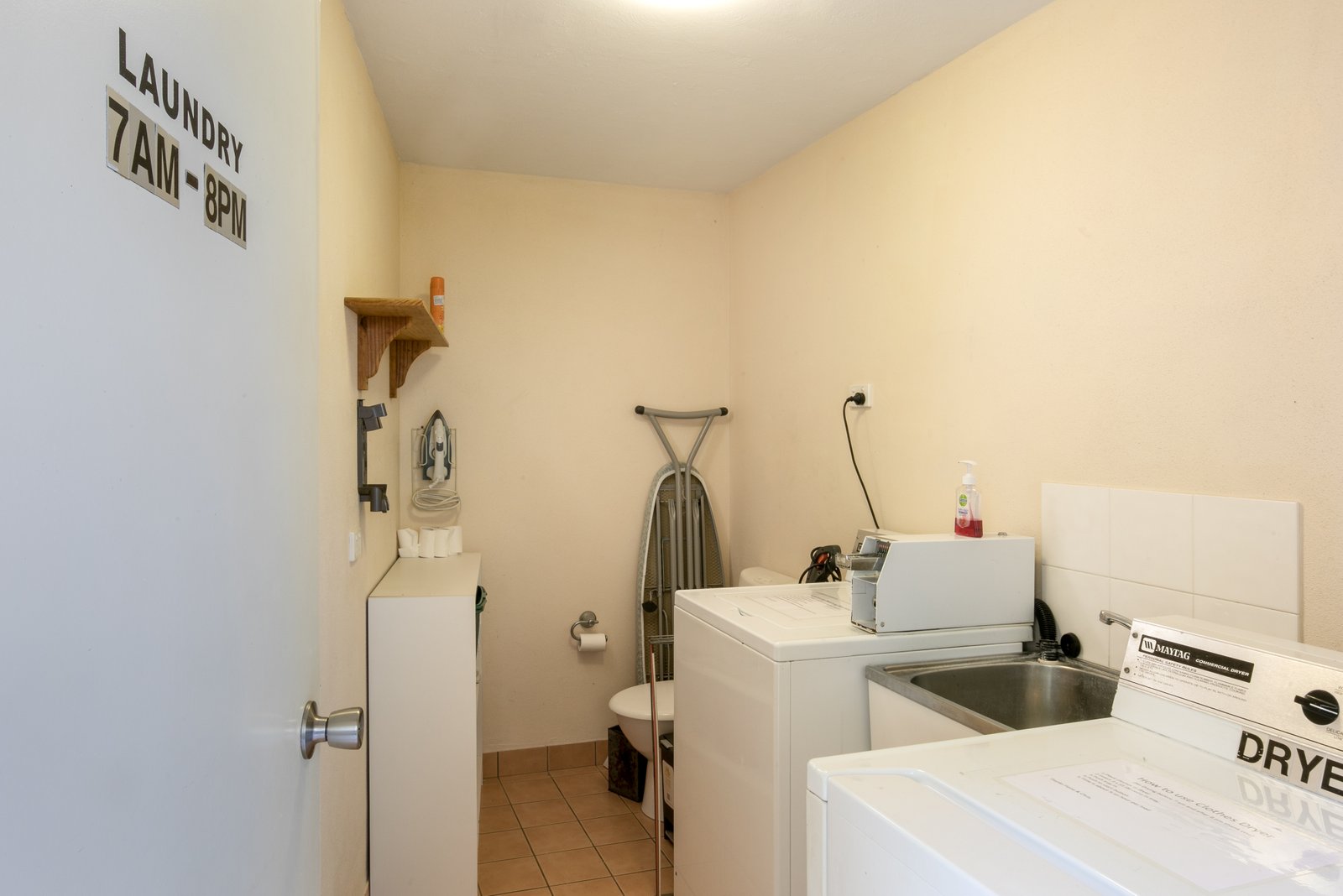 20 Airlie Crescent AIRLIE BEACH 26