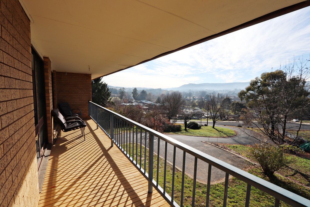 20 Albury Close TUMBARUMBA 11