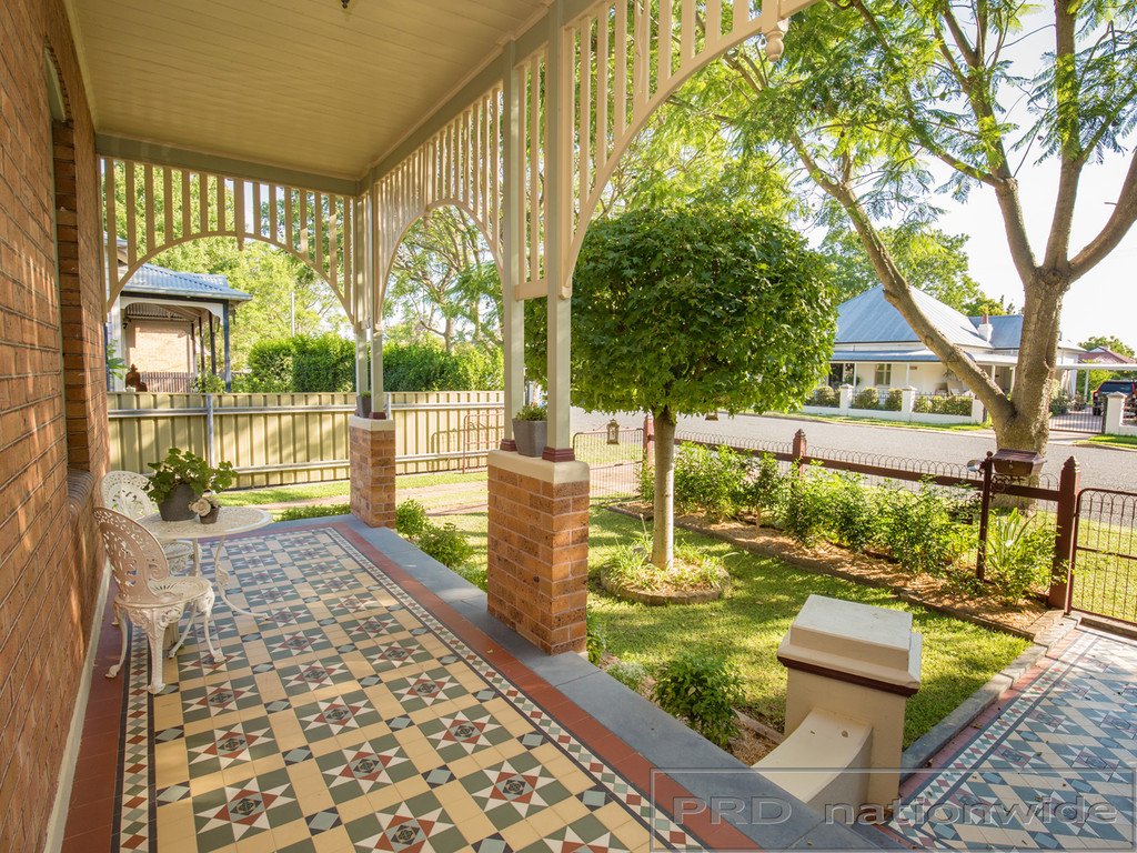 20 Allan Street LORN 2