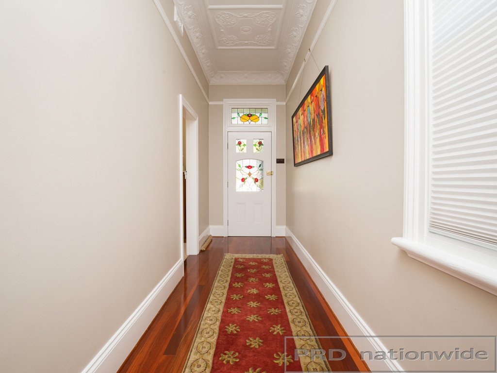 20 Allan Street LORN 5
