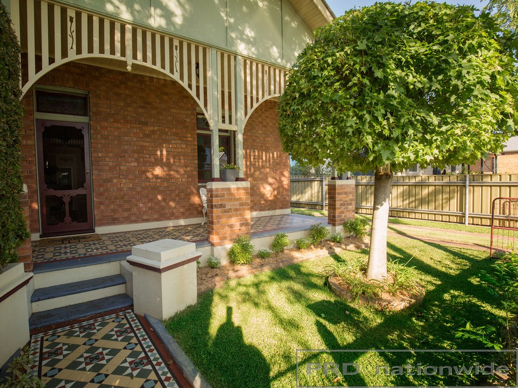 20 Allan Street LORN 17