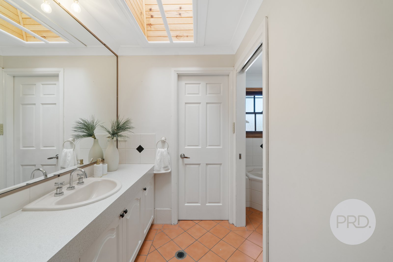 20 Amsterdam Crescent TOLLAND 11