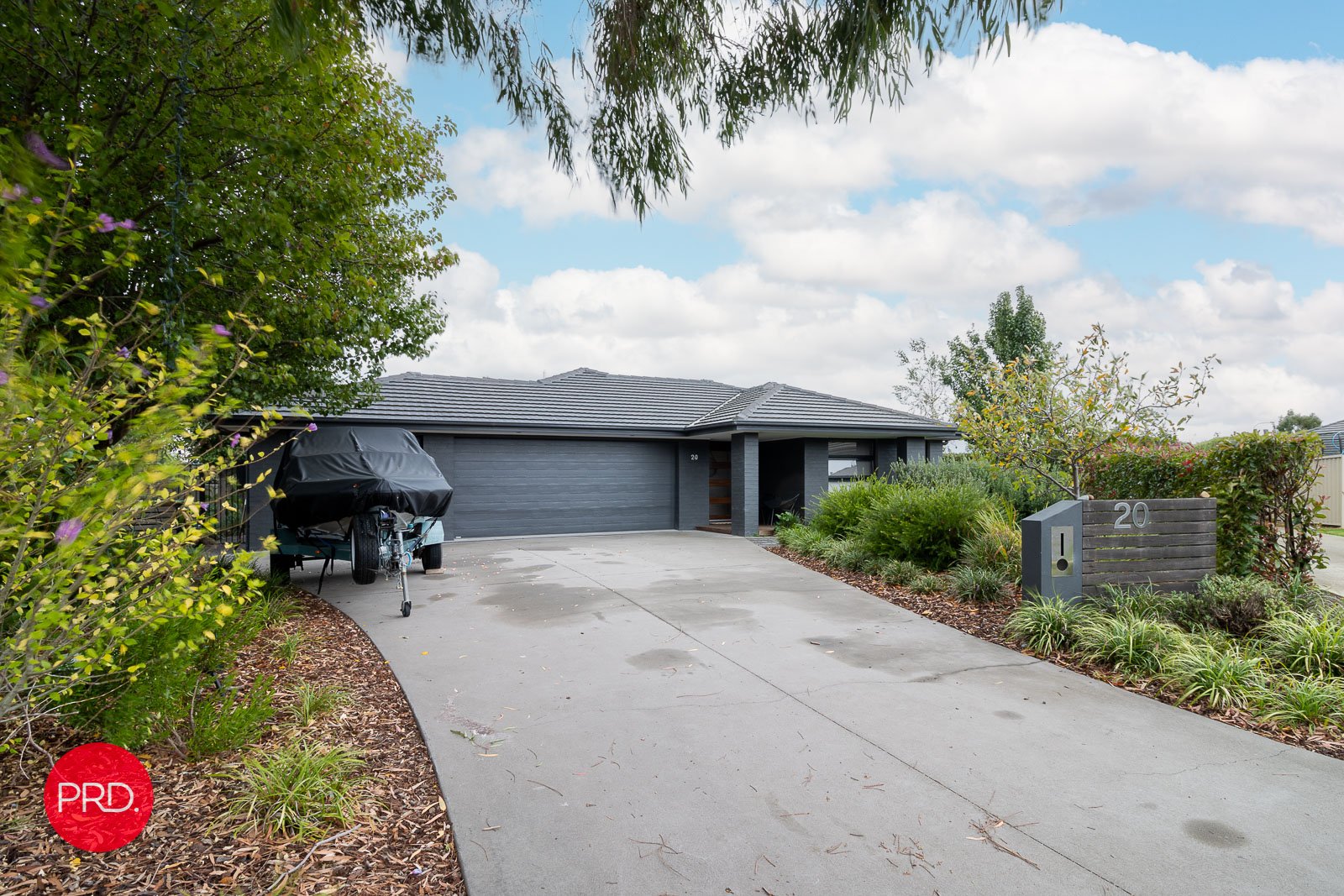 20 Angus Place BUNGENDORE 22