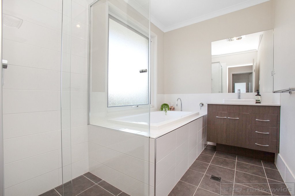 20 Arrowtail Street CHISHOLM 21