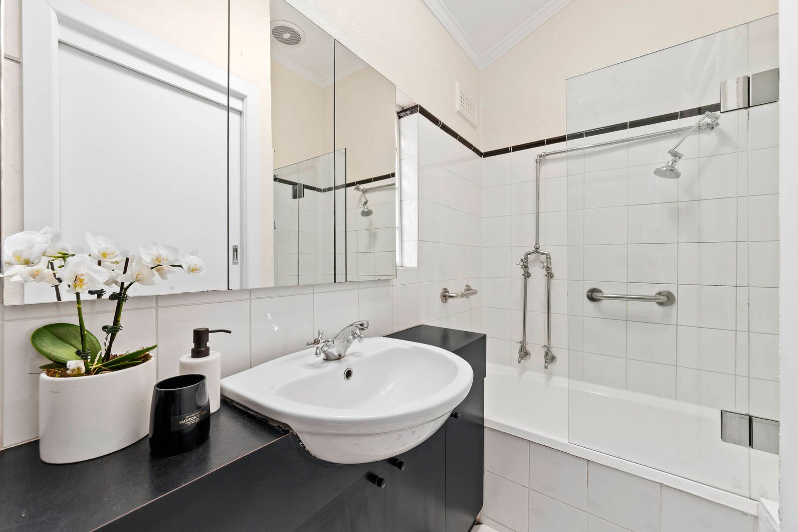 Real Estate and Property in 20 Balmerino Avenue, Toorak, VIC