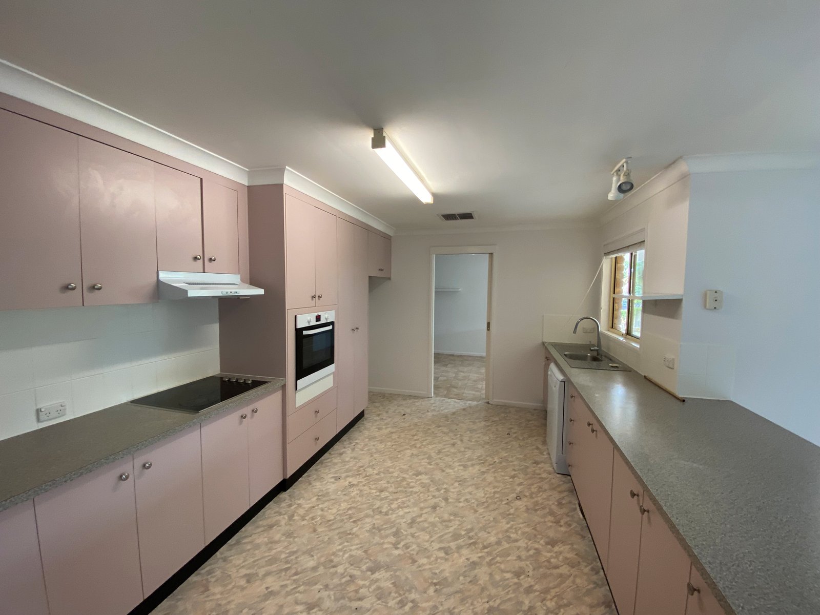 20 Baringa Place TAMWORTH 5