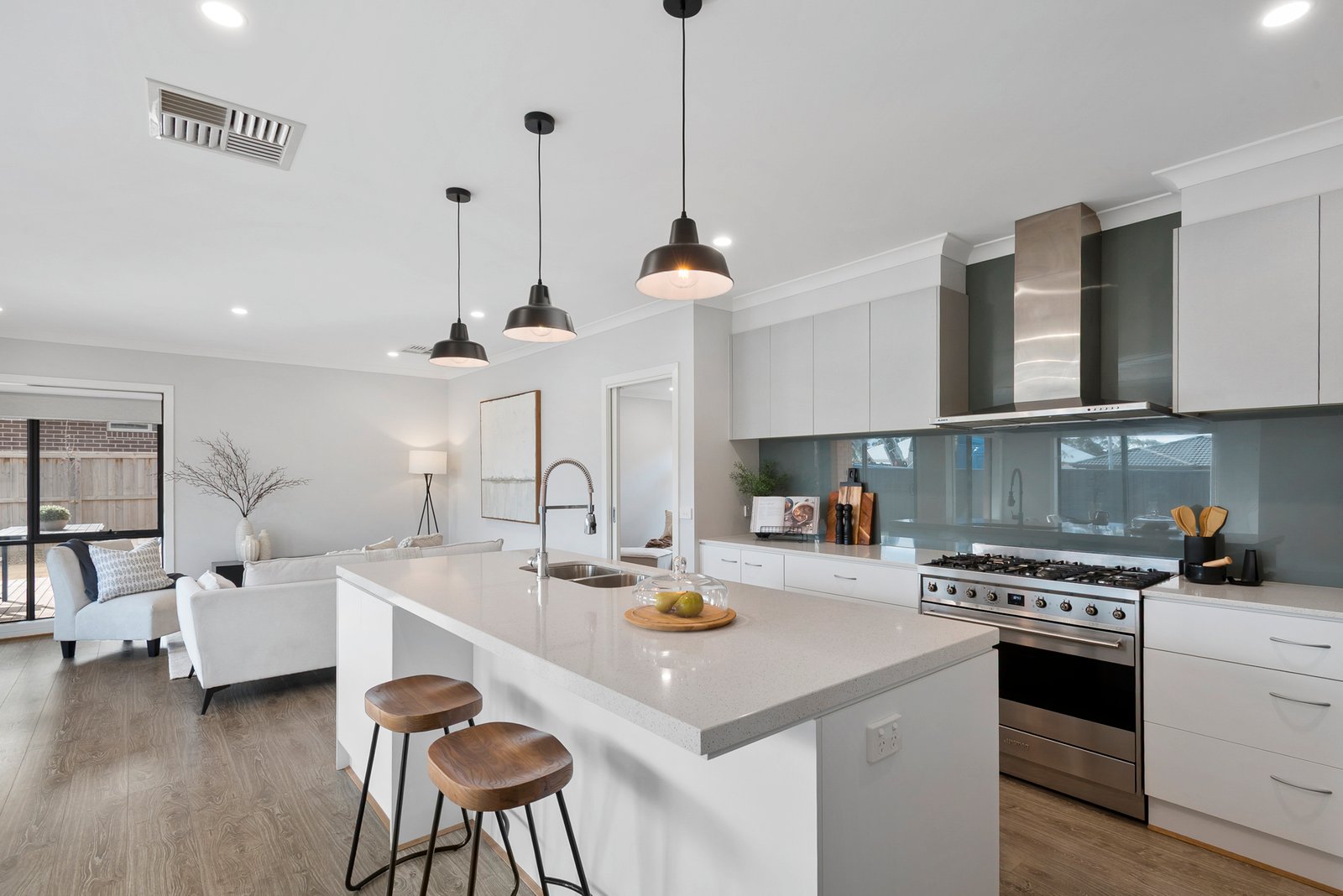 Real Estate and Property in 20 Beaumont Place, Woodend, VIC