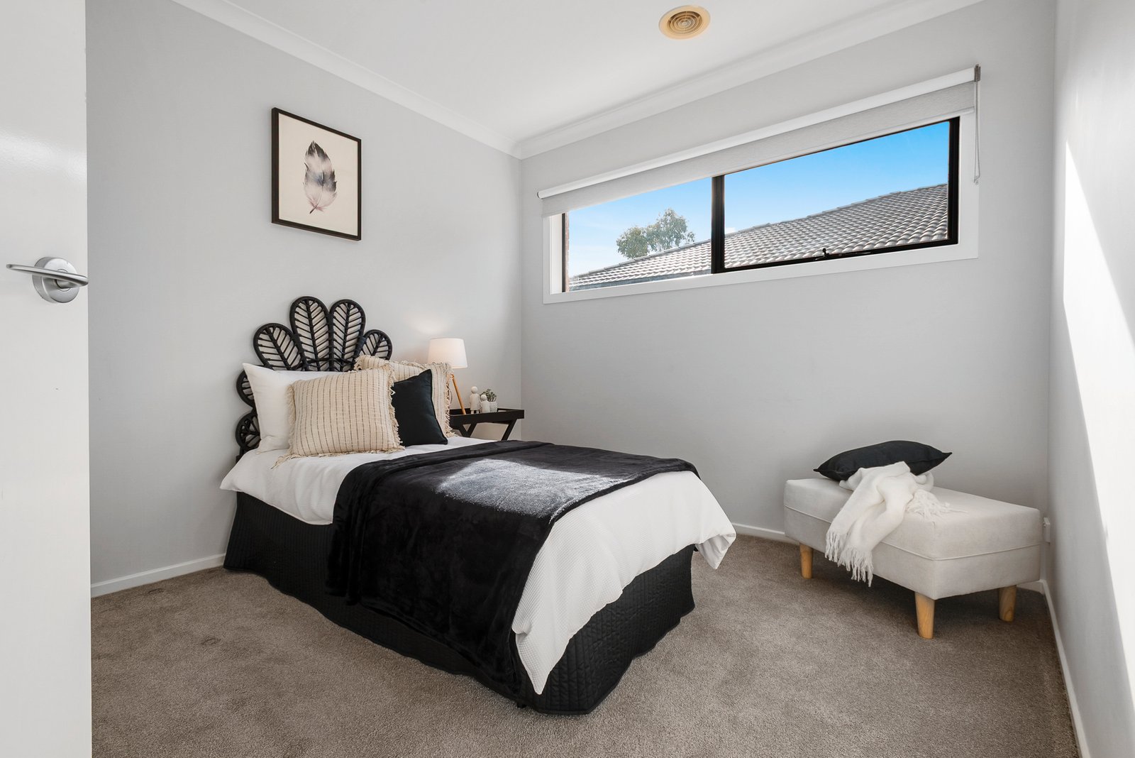 Real Estate and Property in 20 Beaumont Place, Woodend, VIC