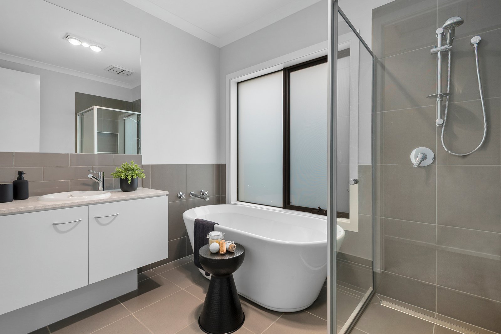 Real Estate and Property in 20 Beaumont Place, Woodend, VIC