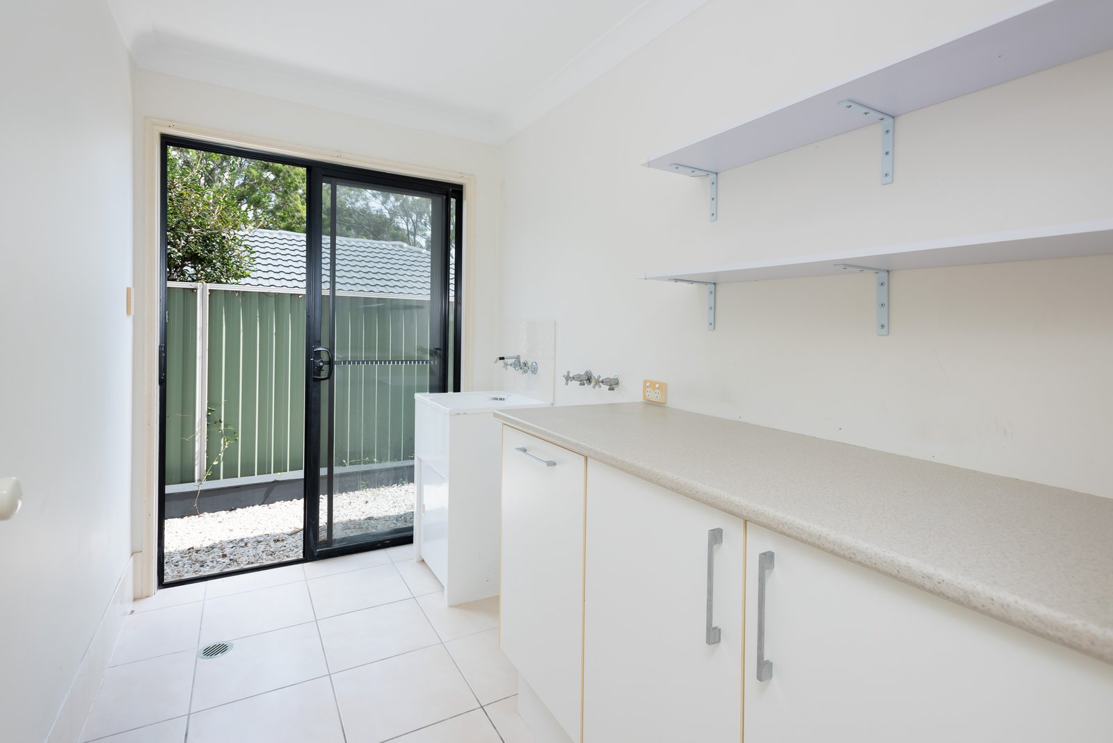 20 BEITZ Avenue LABRADOR 11