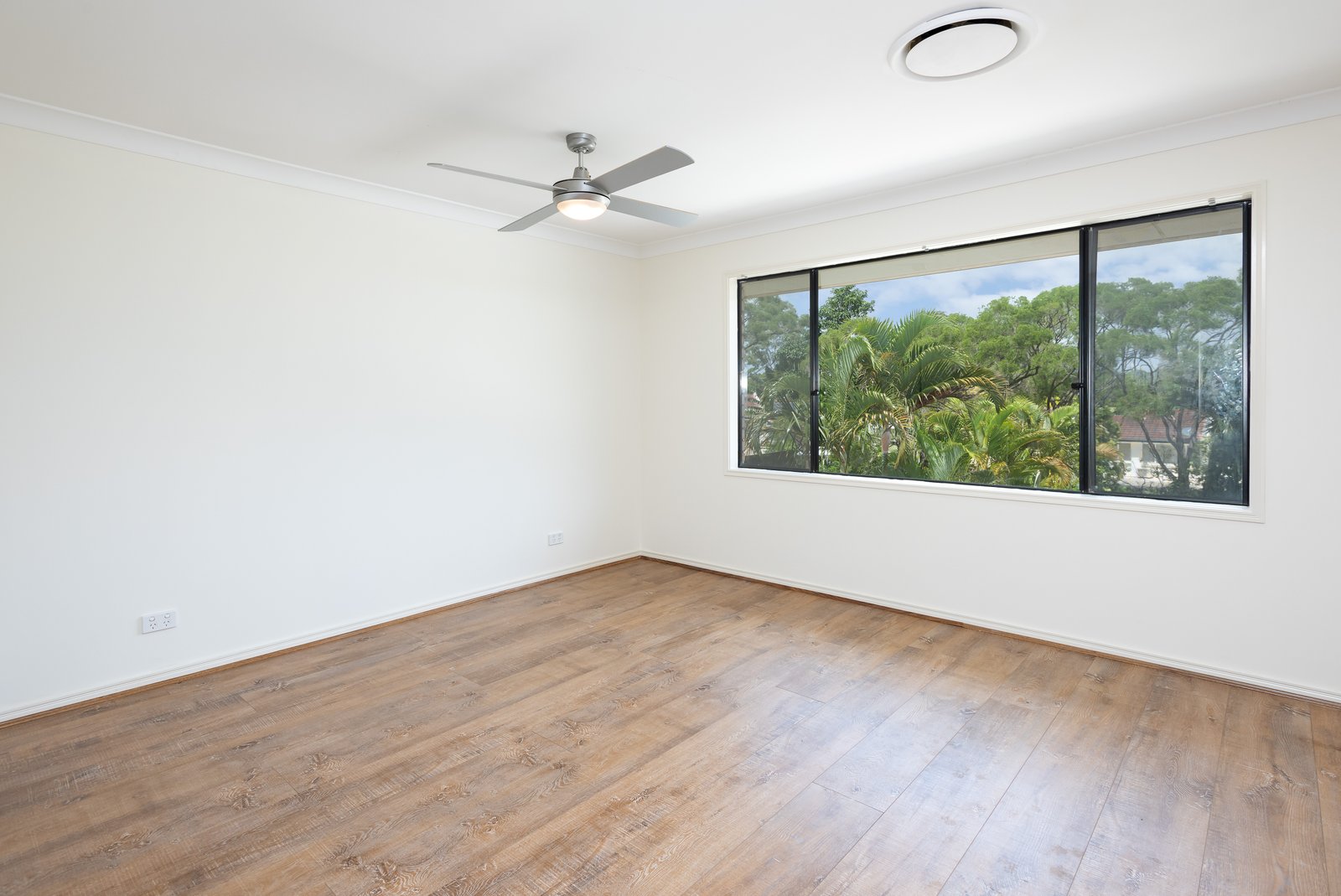 20 BEITZ Avenue LABRADOR 17