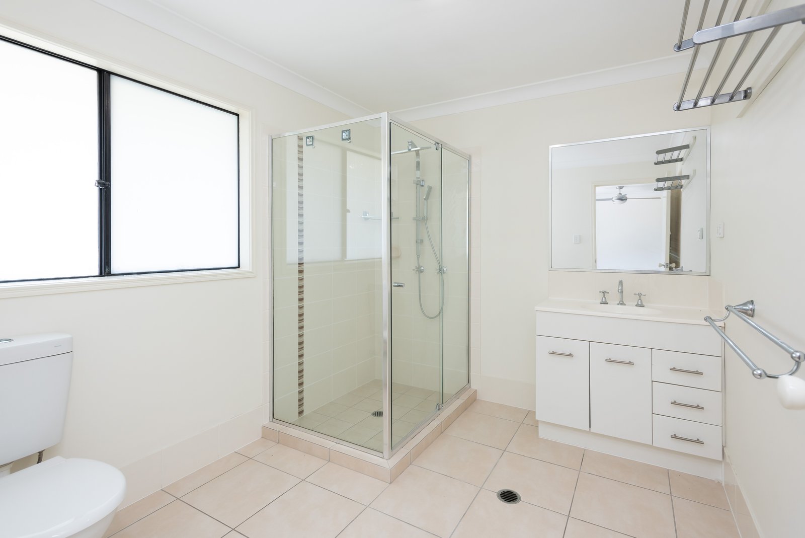 20 BEITZ Avenue LABRADOR 19