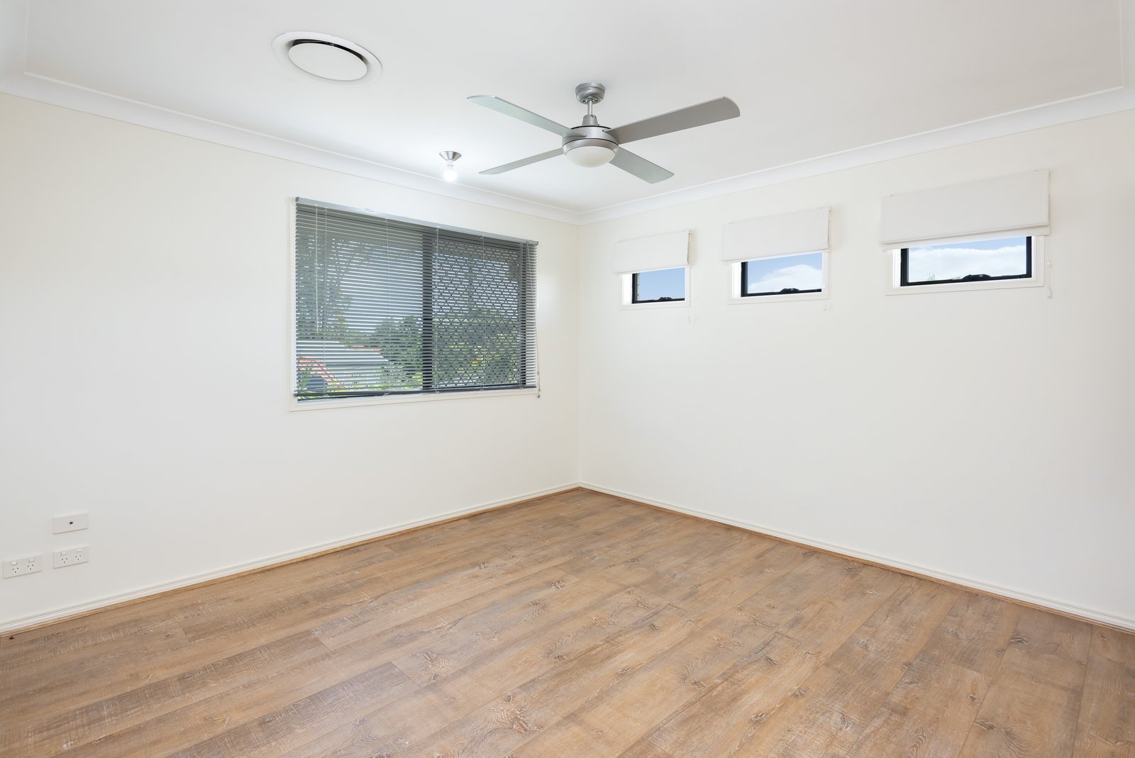 20 BEITZ Avenue LABRADOR 21