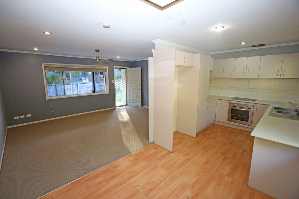 20 Blaxland Avenue MOLENDINAR 2
