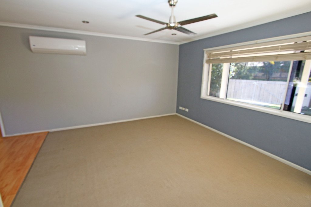 20 Blaxland Avenue MOLENDINAR 4