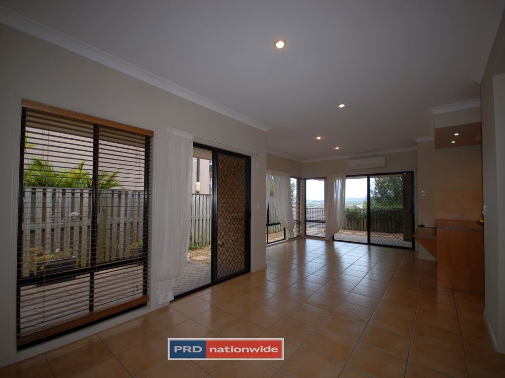 20 Blue Ridge Crescent VARSITY LAKES 2