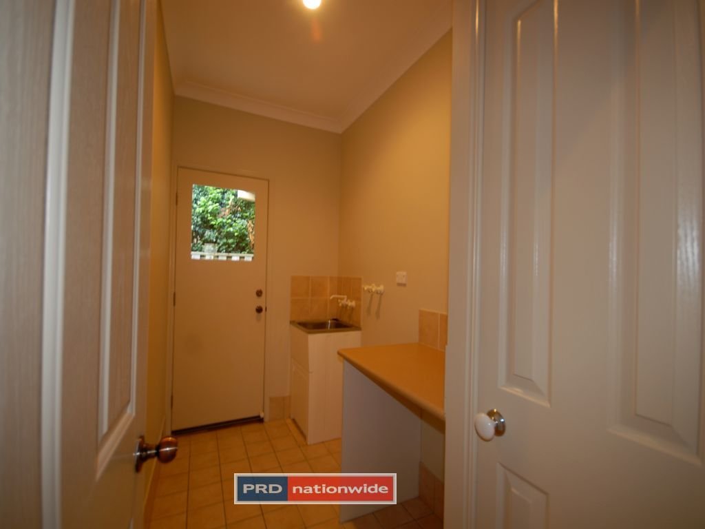 20 Blue Ridge Crescent VARSITY LAKES 6