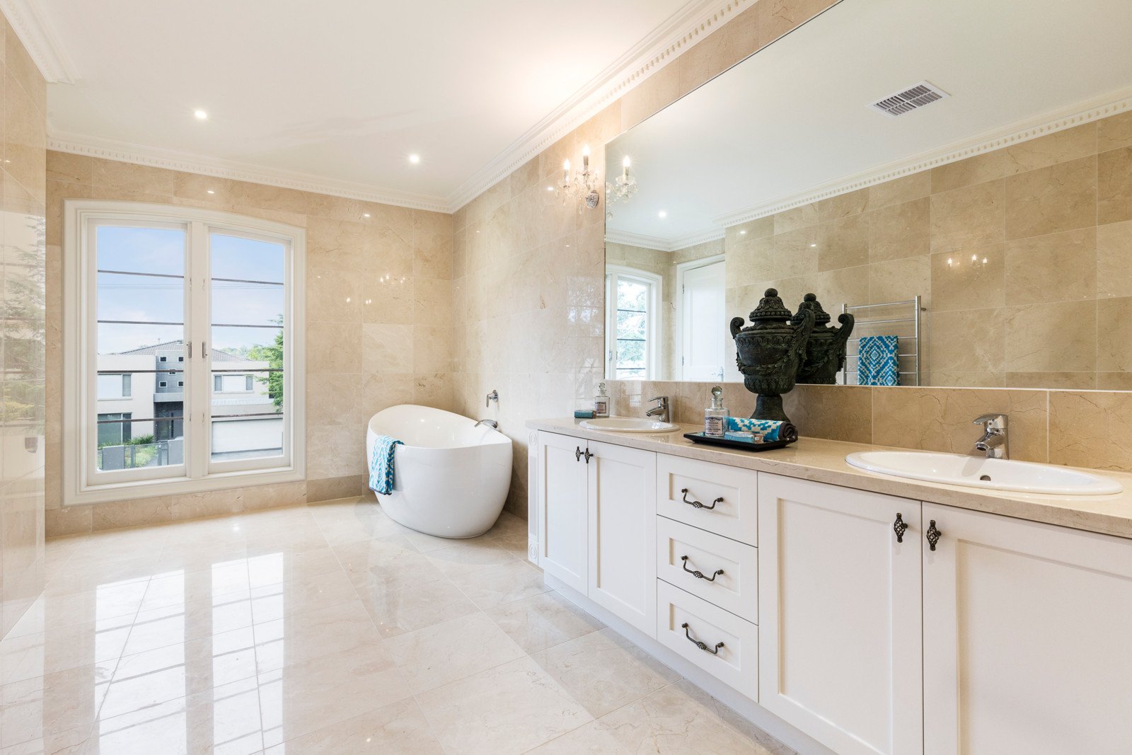 Real Estate and Property in 20 Bluff Street, Hawthorn East, VIC