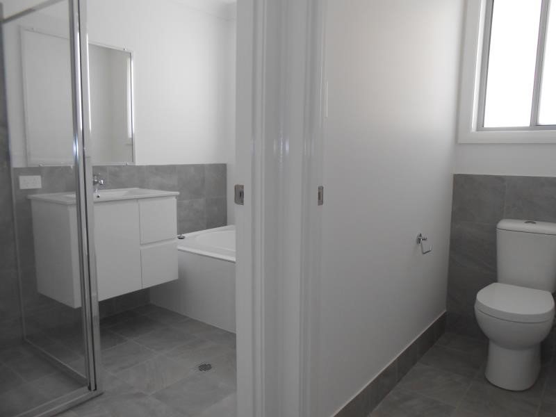 20 Borrowdale Close TAMWORTH 3