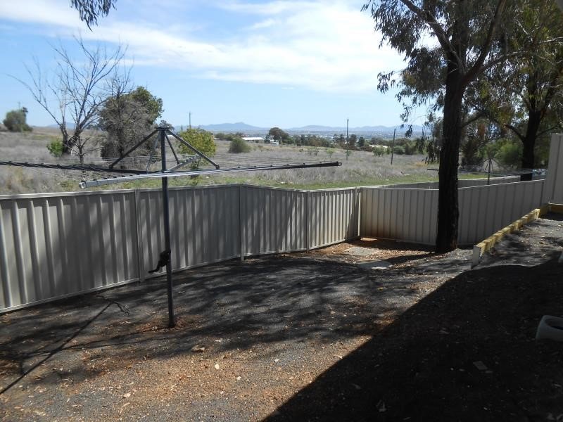 20 Borrowdale Close TAMWORTH 8