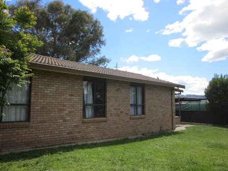 20 Bottlebrush Drive TUMUT 2