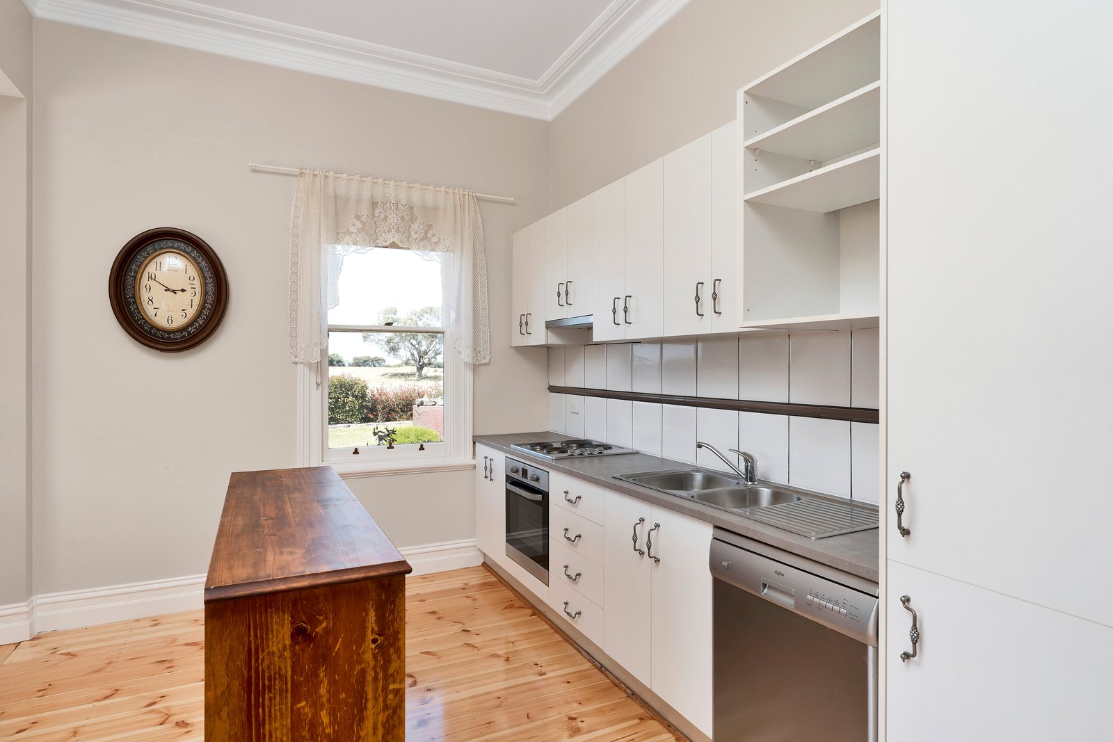 20 Bowers Lane ELAINE 9