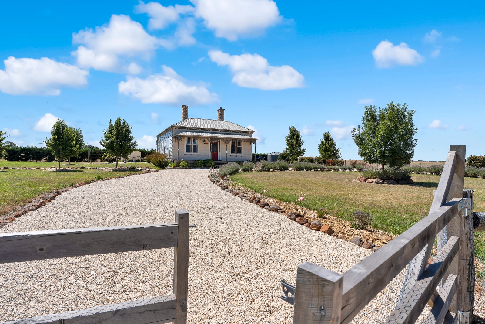 20 Bowers Lane ELAINE 19