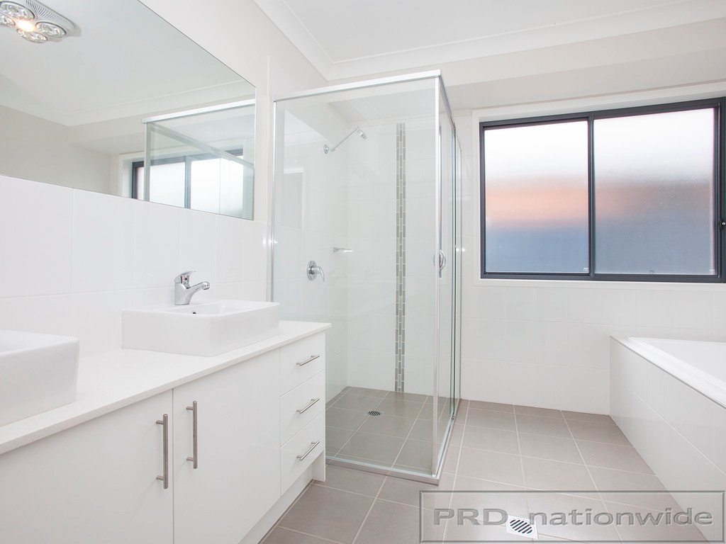 20 Brittany Avenue RUTHERFORD 13