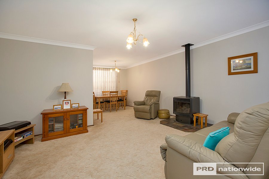 20 Brolga Way TAMWORTH 4