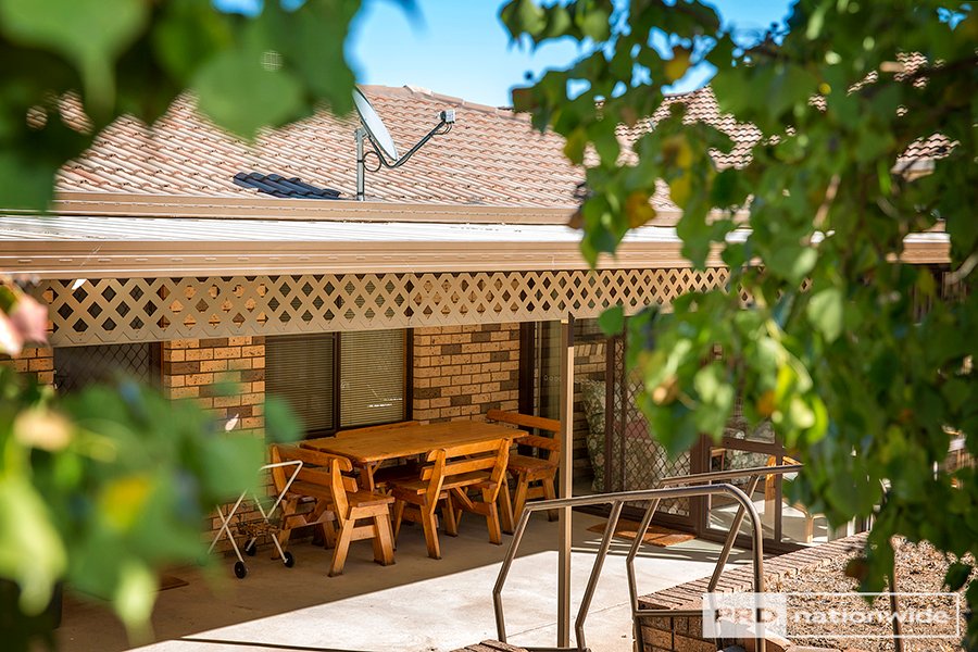 20 Brolga Way TAMWORTH 18