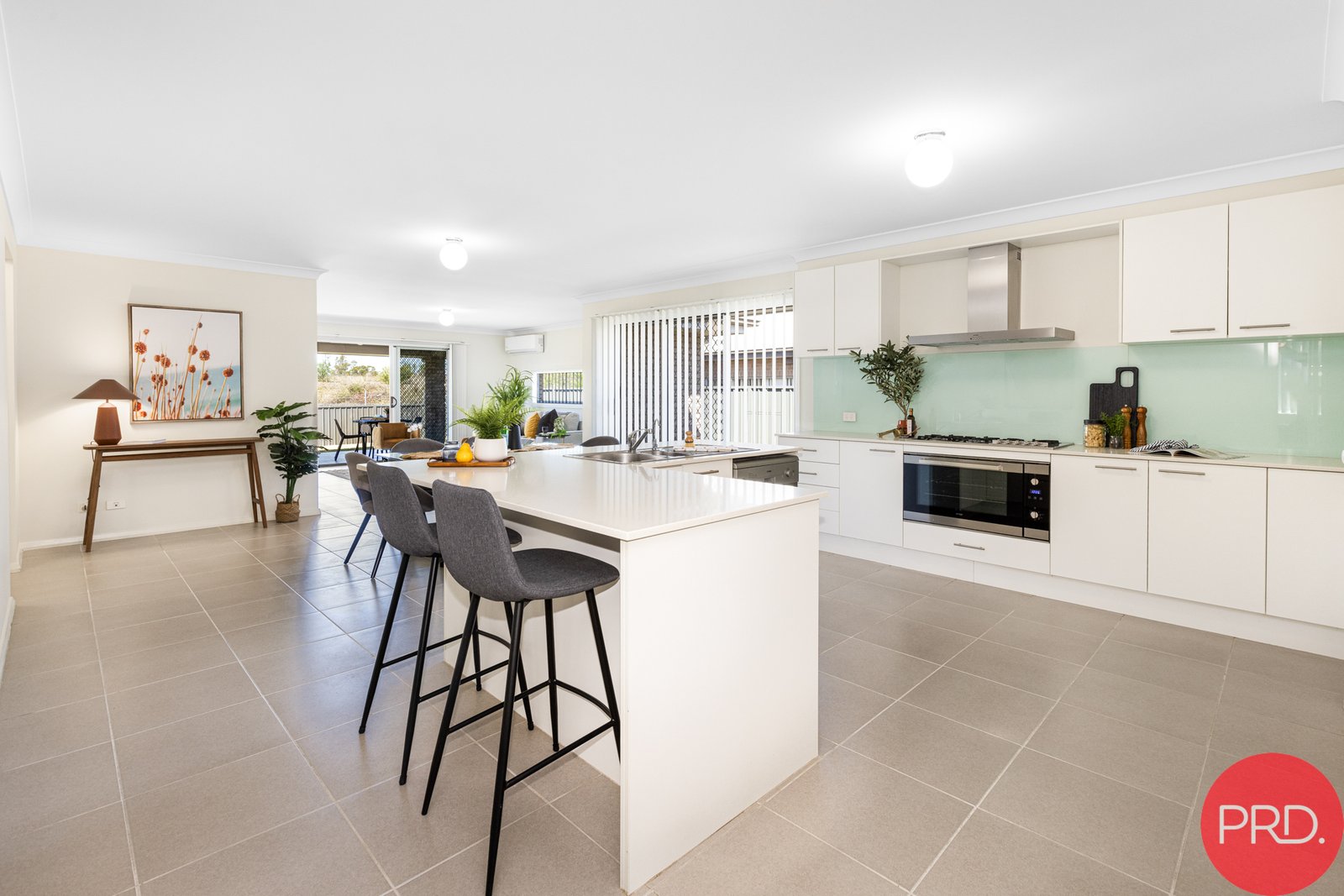 20 Cagney Road RUTHERFORD 8