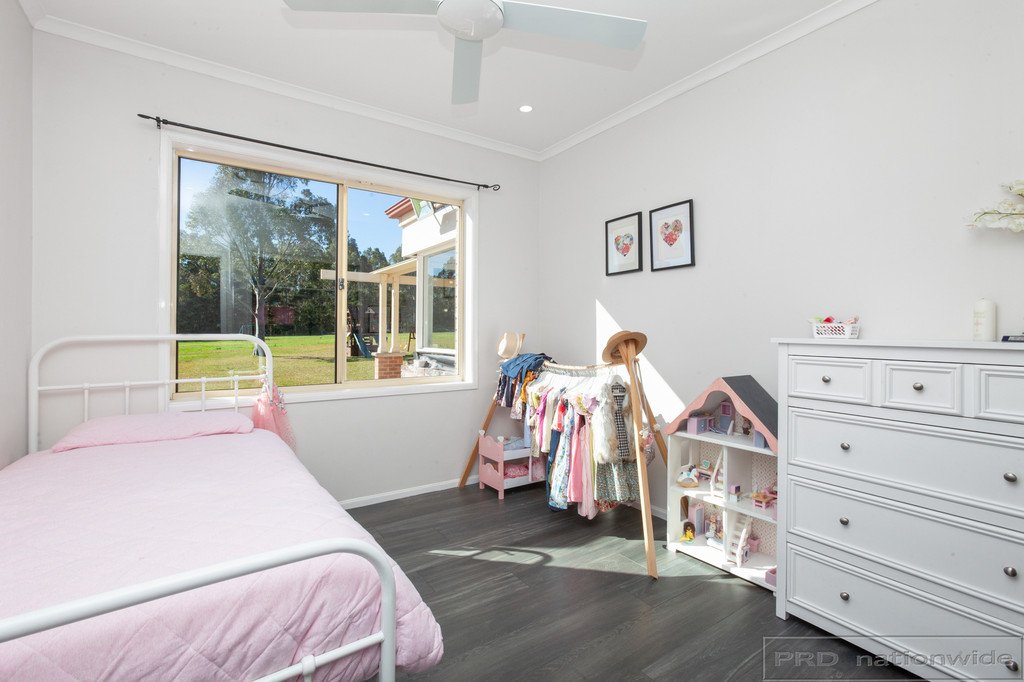 20 Cahill Close BLACK HILL 18