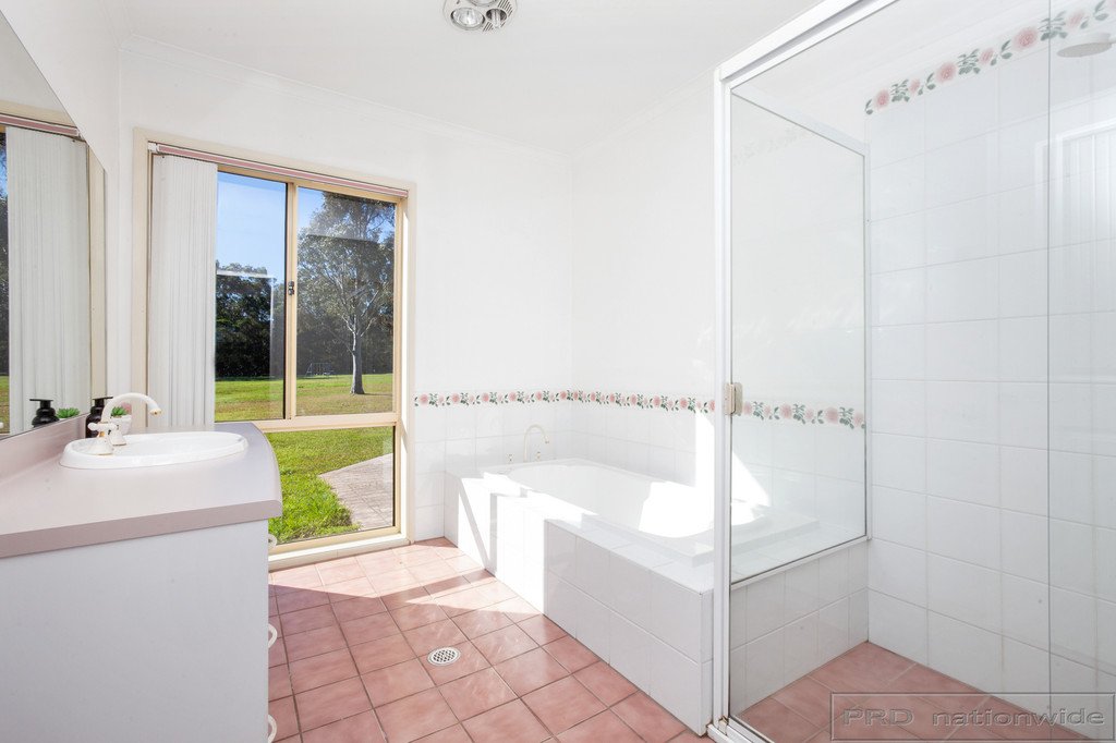 20 Cahill Close BLACK HILL 19