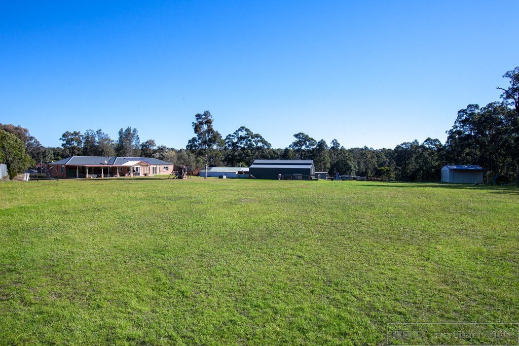 20 Cahill Close BLACK HILL 24