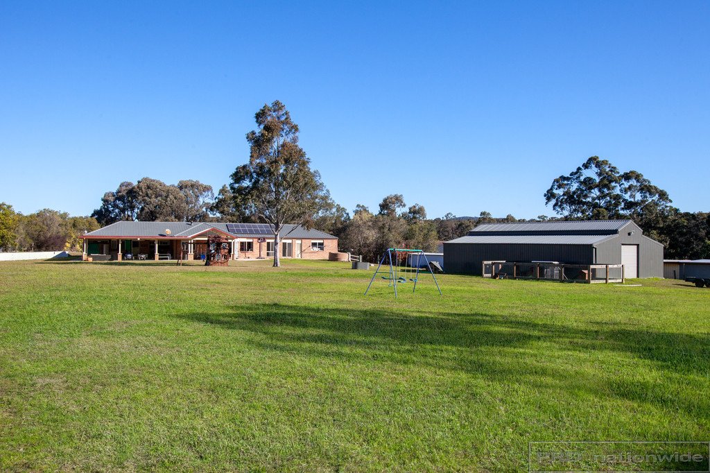 20 Cahill Close BLACK HILL 25