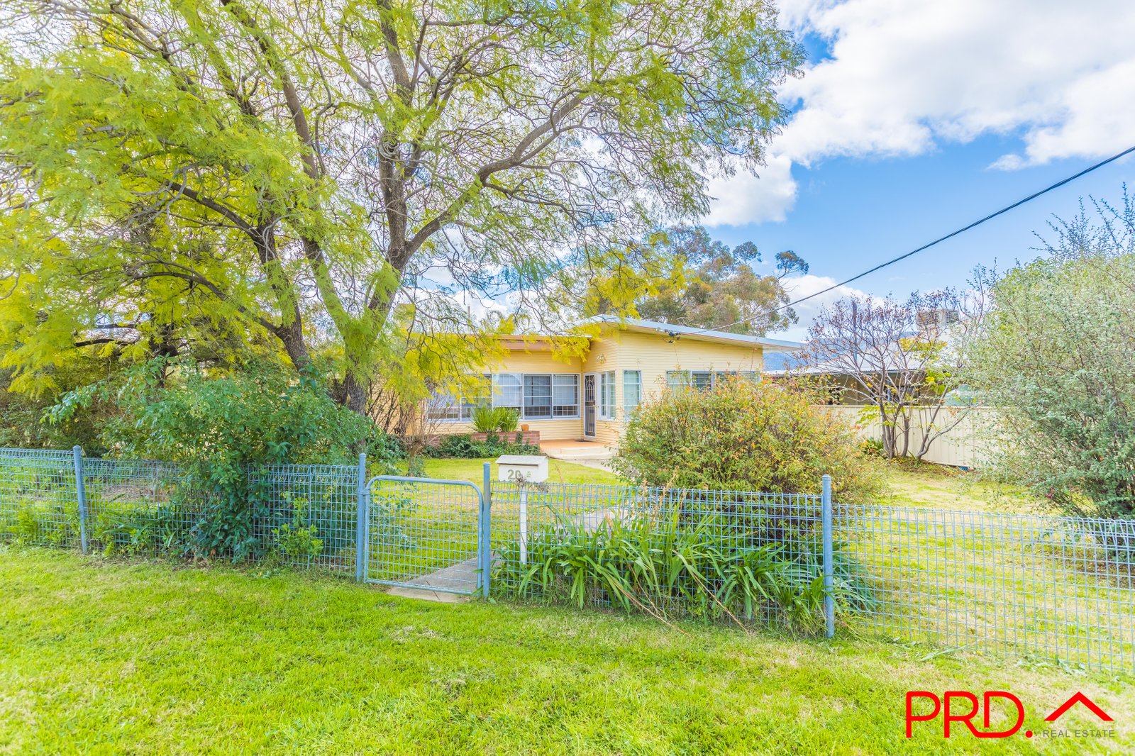 20 Cambridge Street TAMWORTH 2