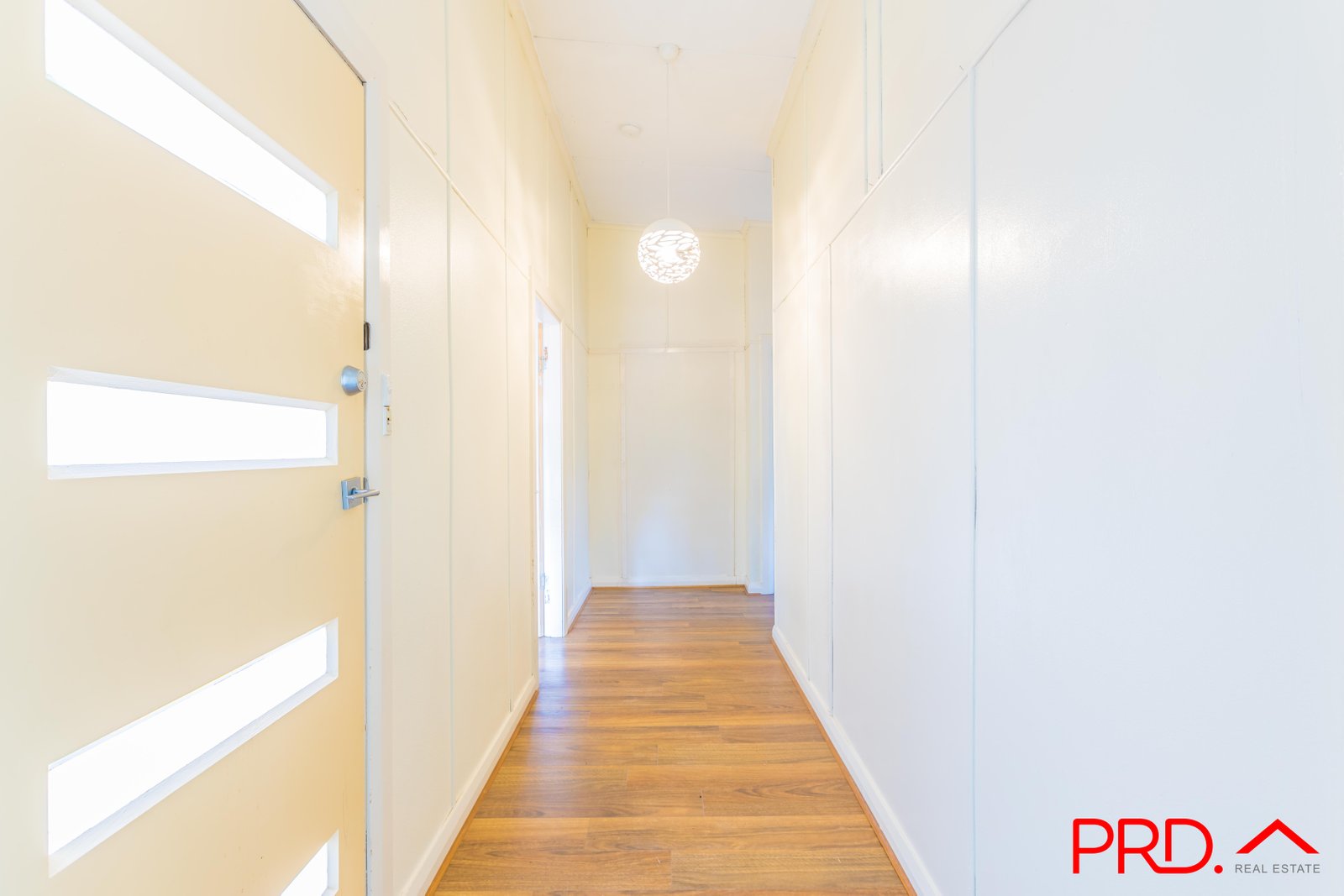 20 Cambridge Street TAMWORTH 4