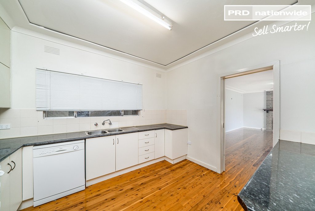 20 Campbell Place WAGGA WAGGA 4