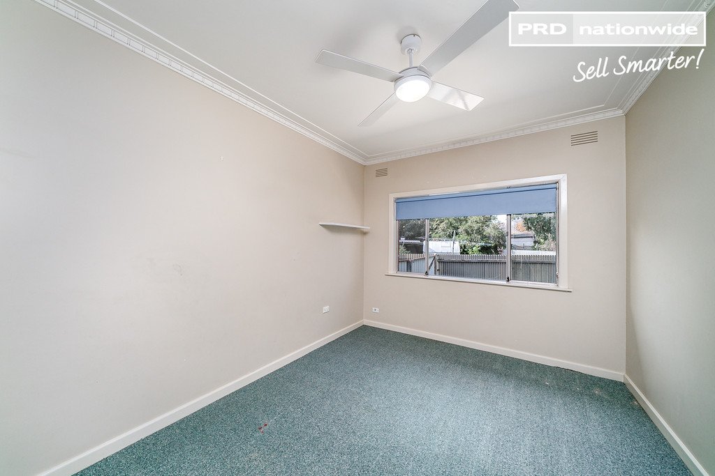 20 Campbell Place WAGGA WAGGA 9