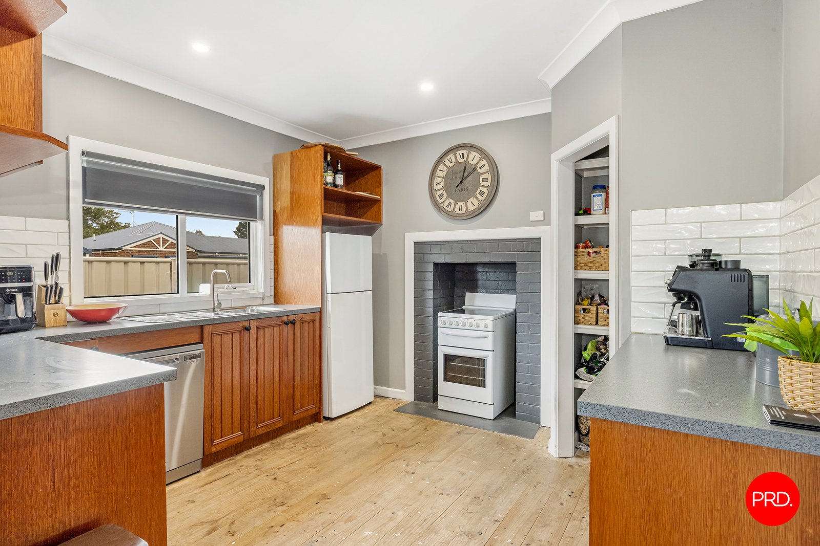 20 Carpenter St  KANGAROO FLAT 2